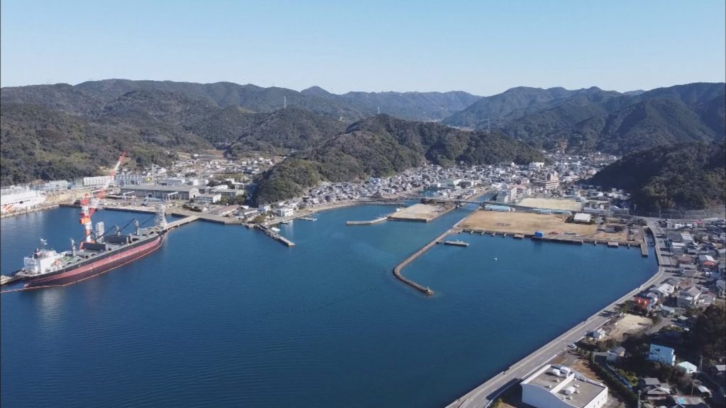 和歌山県のほぼ真ん中に位置する海沿いの由良町