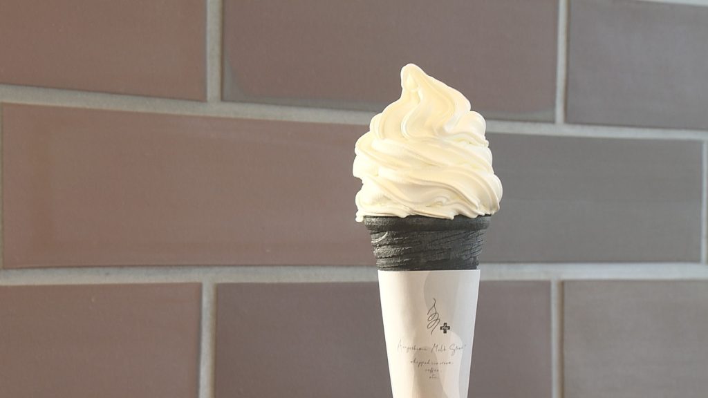 濃厚な「あわじ島ミルクソフト」