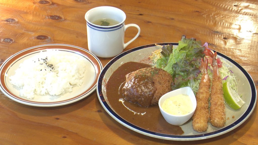 手こねメンチカツ デミソース 天然エビフライ2尾トッピング 1810円